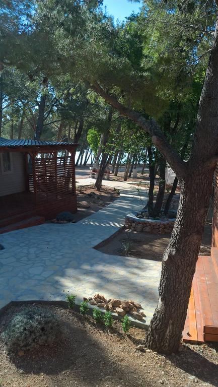 Mobile Home Navis Starigrad Paklenica Exterior photo